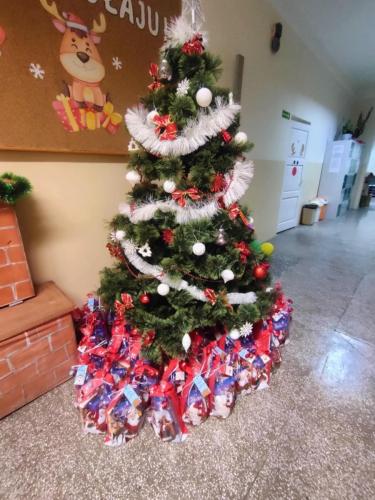 39f63f37a454b8424a9039d7f12c435d