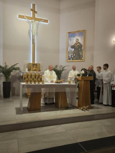 ce7b9ba2-1bd3-43f0-81b0-17a5dd66b51d