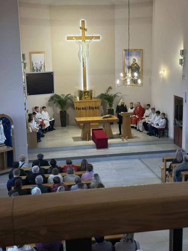 24260558-c703-4cd7-bfb7-3b07c26747dc